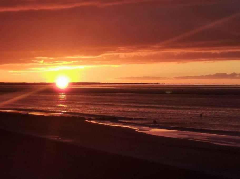 Cabourg Cosy, Appartement Refait A Neuf, 5 Min A Pied De La Mer Bagian luar foto